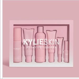 Kylie skin set